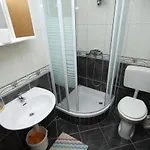 6872a